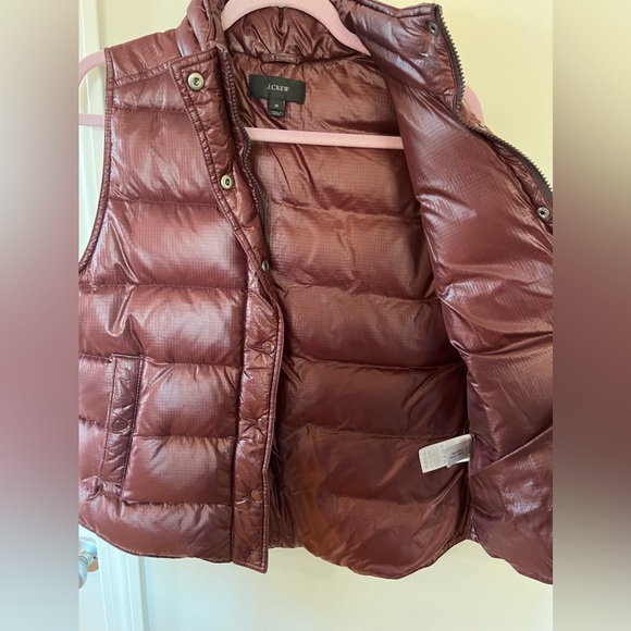 NWOT J.CREW Women’s Puffer Vest in Maroon/Copper - Picture 6 of 8